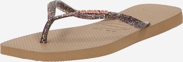 HAVAIANAS Босоножки через палец в Золотой: спереди