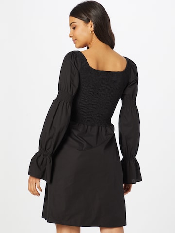 Rochie de la NU-IN pe negru