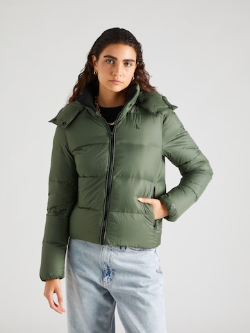 Calvin Klein Jeans Winterjas in Groen: voorkant