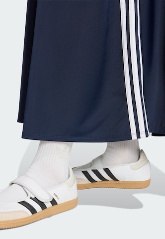 ADIDAS ORIGINALS - Saia 'Firebird' em azul