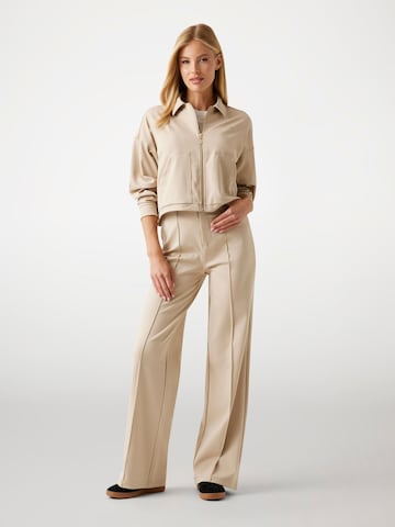 GUESS Between-Season Jacket in Beige