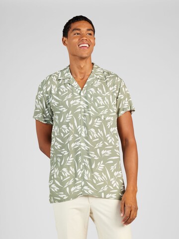 BURTON MENSWEAR LONDON - Ajuste regular Camisa en verde: frente