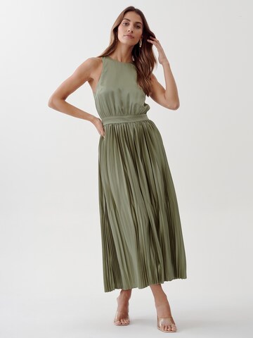 Chancery Dress in Green: front