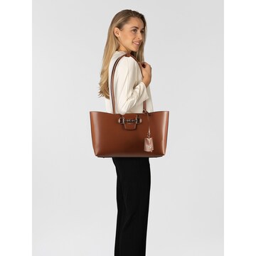 GUESS Shoulder bag 'Janie' in Brown: front