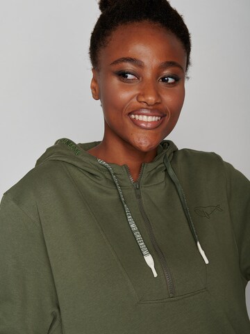 GREENBOMB Sweatshirt 'Animal Whale Free' in Groen