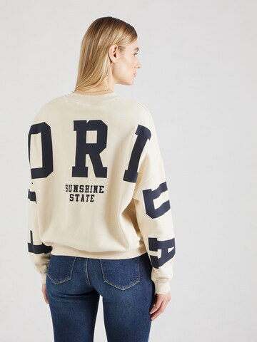 ONLY Sweatshirt in Beige: front