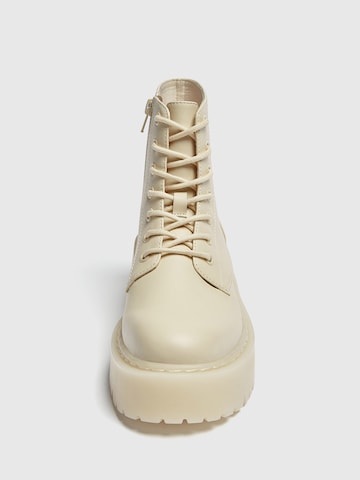 Pull&Bear Schnürstiefelette in Beige