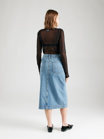 Jupe 'PATCH POCKET MIDI SKIRT' Lee en bleu