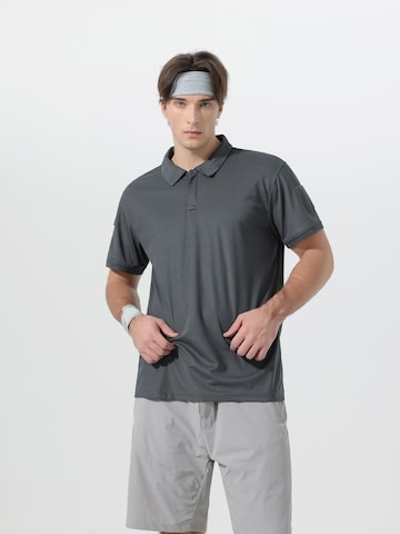 YOUTHUP Performance Shirt 'Gradschnitt' in Grey: front
