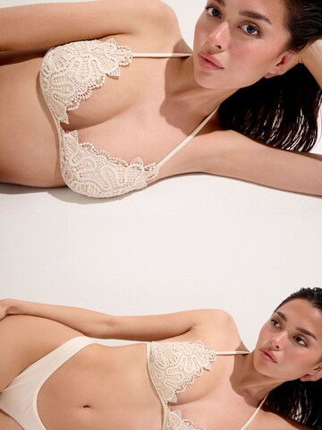 CALZEDONIA Triangel Bikinitop 'Romantic Lace' in Weiß