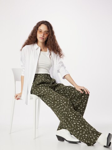 ABOUT YOU Loose fit Pants 'Letizia' in Green