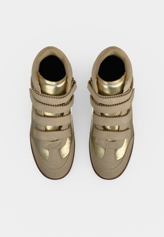 STEVE MADDEN - Zapatillas deportivas altas en oro: arriba