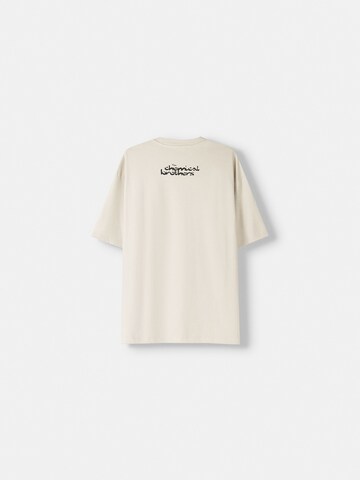 Bershka Bluser & t-shirts 'CHEMICAL BROTHERS' i hvid