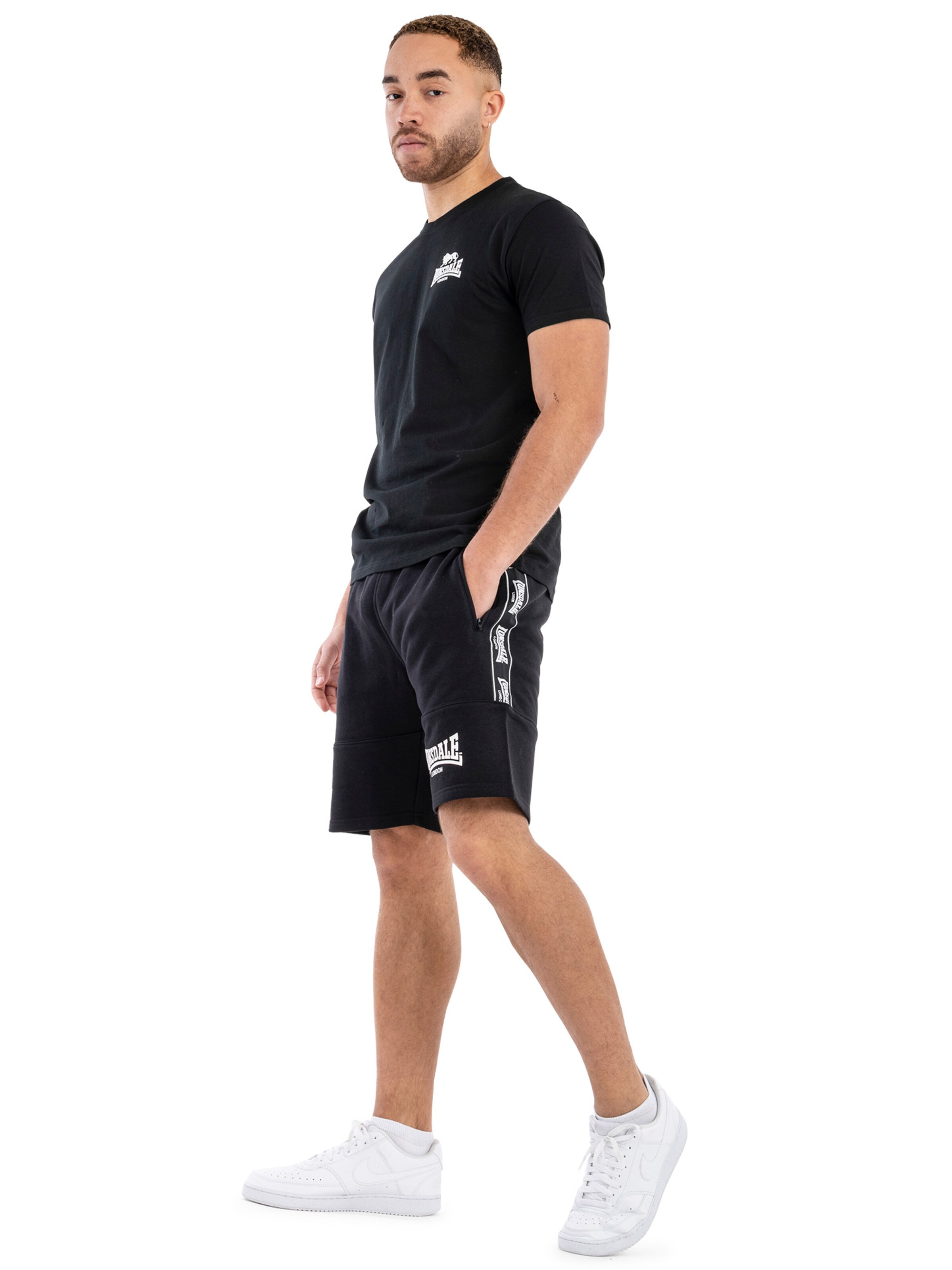 LONSDALE Regular Byxa 'Scarvell' i svart