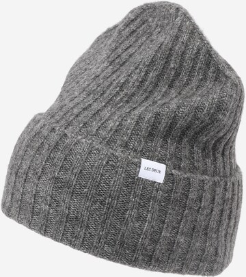 Les Deux Beanie 'Wells' in Grey: front