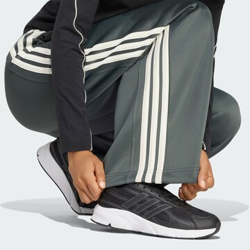 Loosefit Pantaloni sportivi 'Stadium' di ADIDAS SPORTSWEAR in grigio