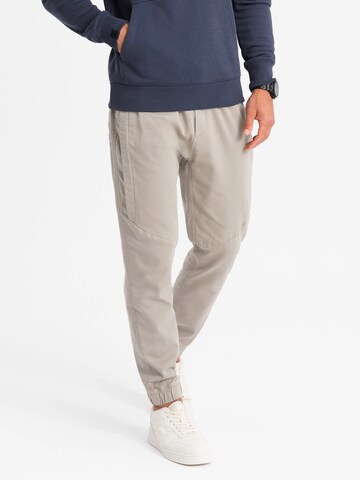 Ombre Tapered Trousers 'OM-PAJO-0202' in Grey: front