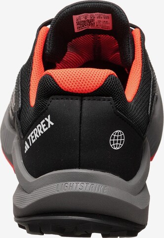 Chaussure de course ADIDAS TERREX en noir