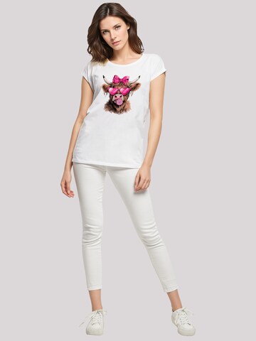 F4NT4STIC T-Shirt 'Highland Cow Valentinstag Sonnenbrille' in Weiß