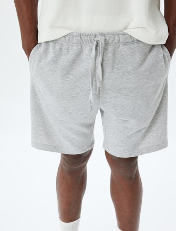 Koton Regular Broek in Grijs