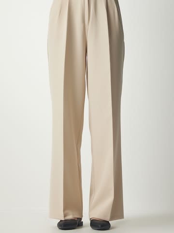 Happiness İstanbul Wide Leg Bukser med lægfolder i beige: forside