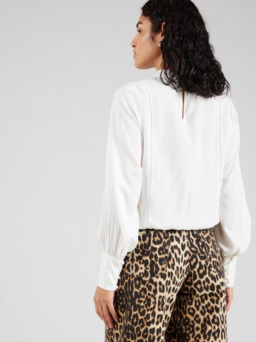 Chemisier Superdry en blanc