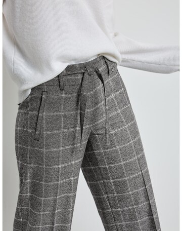 GERRY WEBER Wide leg Pants in Grey