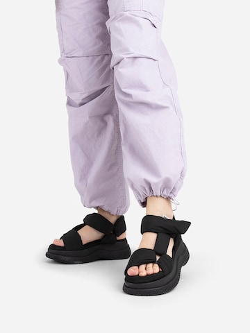 BRONX Sandalen met riem 'Bru-Te' in Zwart