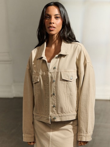 Giacca di mezza stagione di Next in grigio: frontale