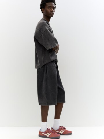 Pull&Bear Baggy Shorts in Grau
