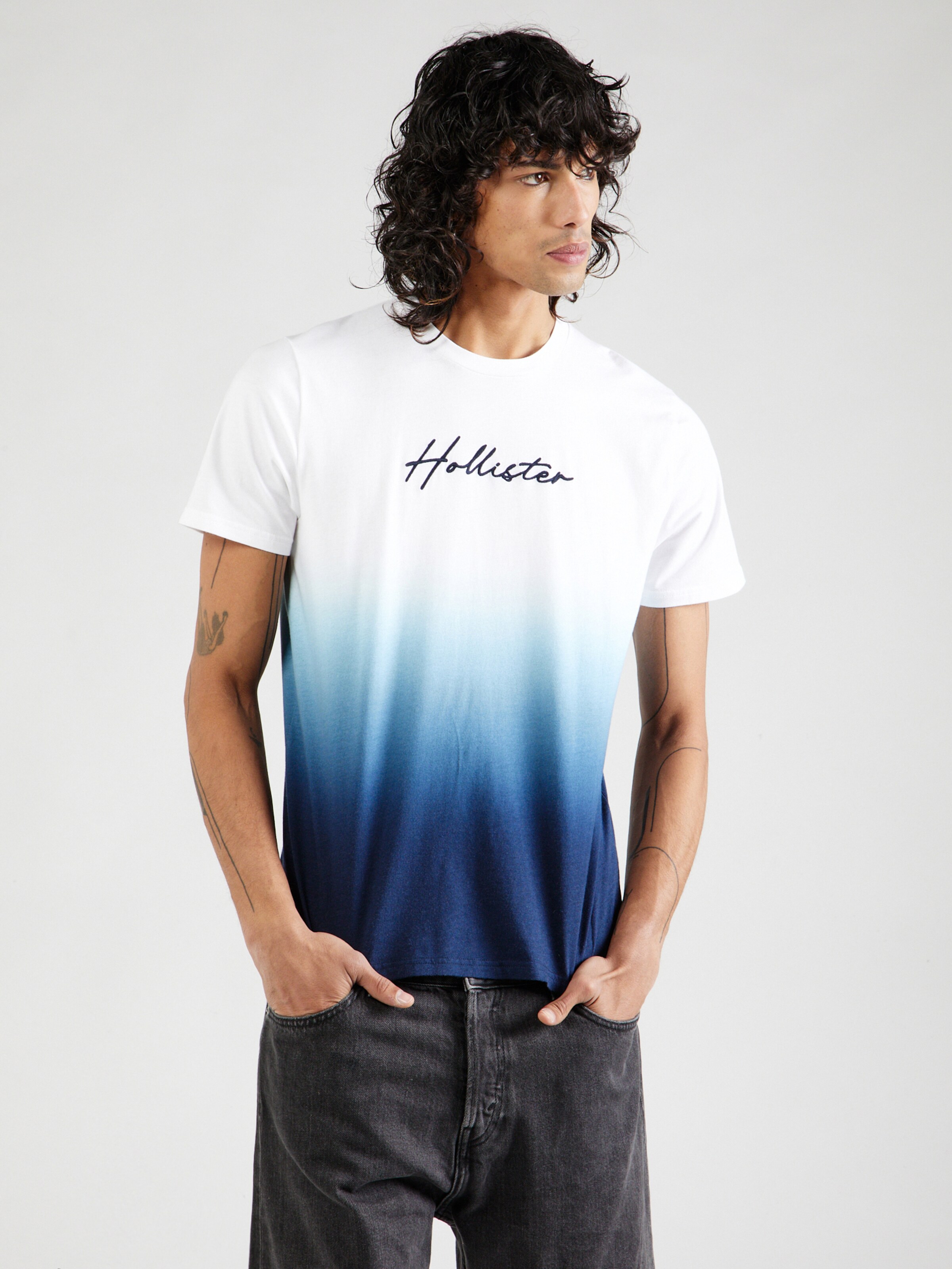 Hollister striped deals t shirt