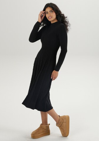 Aniston SELECTED Strickkleid in Schwarz
