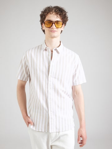 Coupe regular Chemise SELECTED HOMME en beige : devant