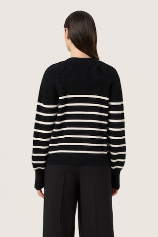 SOAKED IN LUXURY Gebreid vest in Zwart