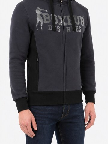 Boxeur des Rues Sweatshirt 'Herren Hoodie Fitted Boxeur des Rues mit Reißverschluss und Kapuze, Anthrazitgrau, Ton-in-Ton-Logo, Baumwolle' in Grijs