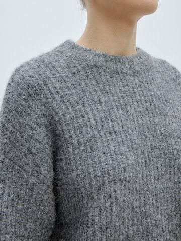 Pullover 'Salome' di EDITED in grigio