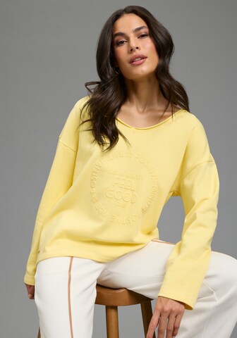LAURA SCOTT Sweatshirt in Yellow: front