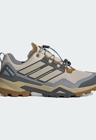 ADIDAS TERREX - Zapatos bajos 'Skychaser' en beige