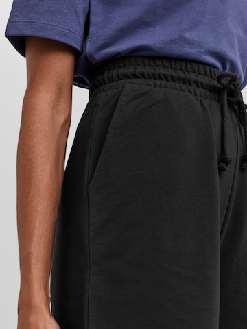 regular Pantaloni 'Octavia' di VERO MODA in nero