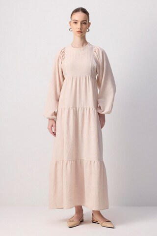 Robe Touche Prive en beige : devant