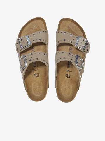 BIRKENSTOCK Muiltjes 'Arizona Rivet' in Beige