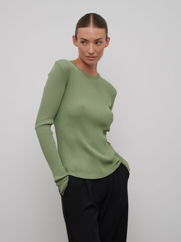 Pullover 'Juna' di RÆRE by Lorena Rae in verde: frontale