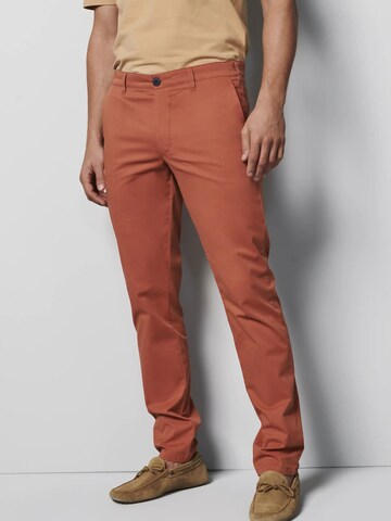 MEYER Regular Chino Pants in Brown: front