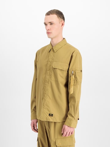 ALPHA INDUSTRIES Between-Season Jacket in Green: front
