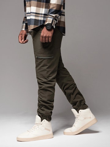 Ombre Regular Sports trousers 'OM-PAJO-0200' in Green