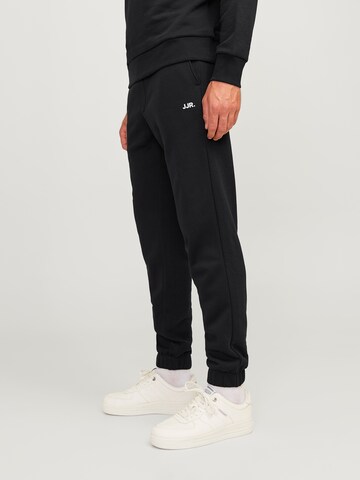 Tapered Pantaloni 'JREBGORM' di JJ Rebel in nero