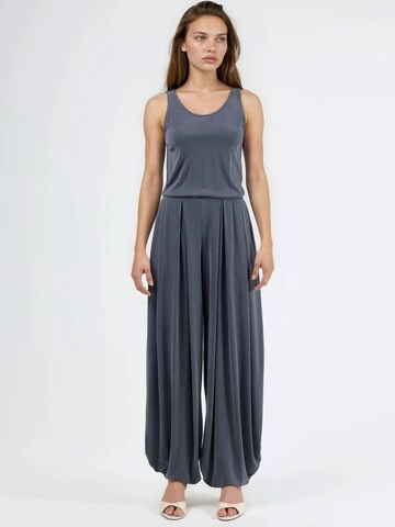 Busem - Macacões em cinzento: frente