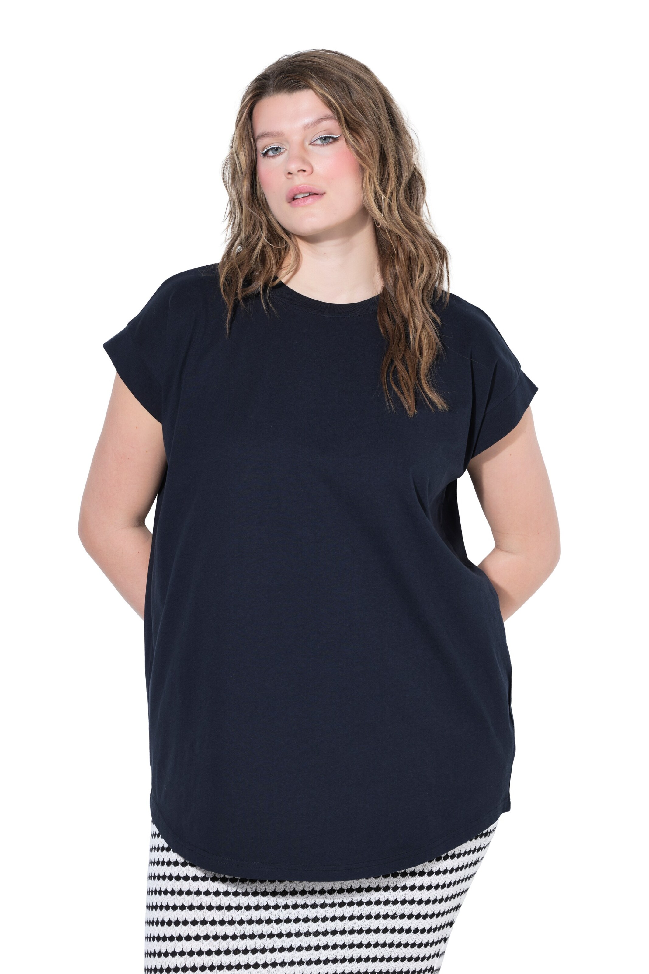 Studio Untold Shirt in Black: front
