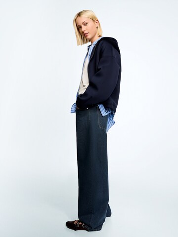 Bershka Baggy Jeans in Blue
