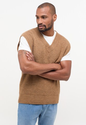 MUSTANG Sweater Vest in Brown: front